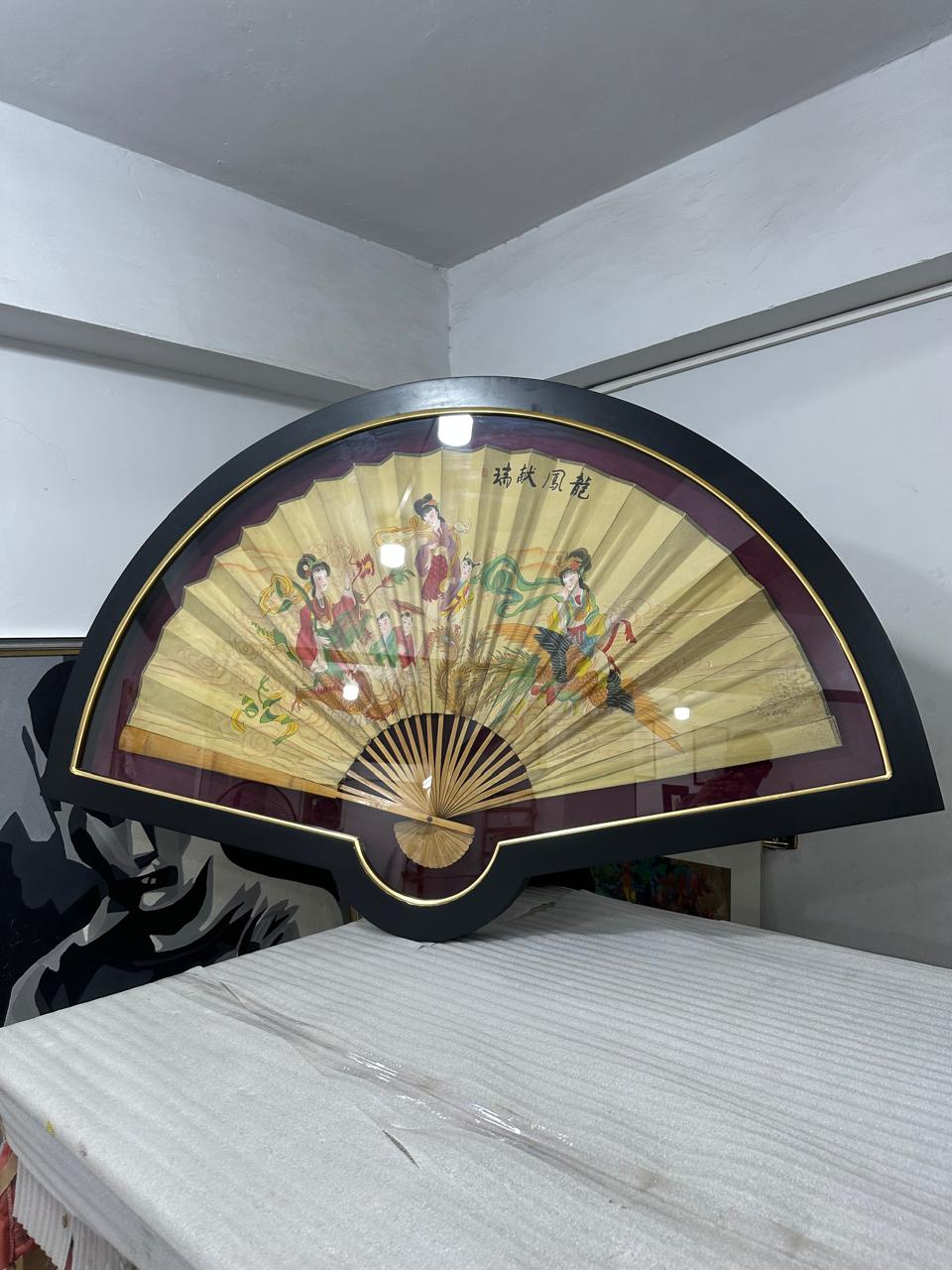 Old big handfan
